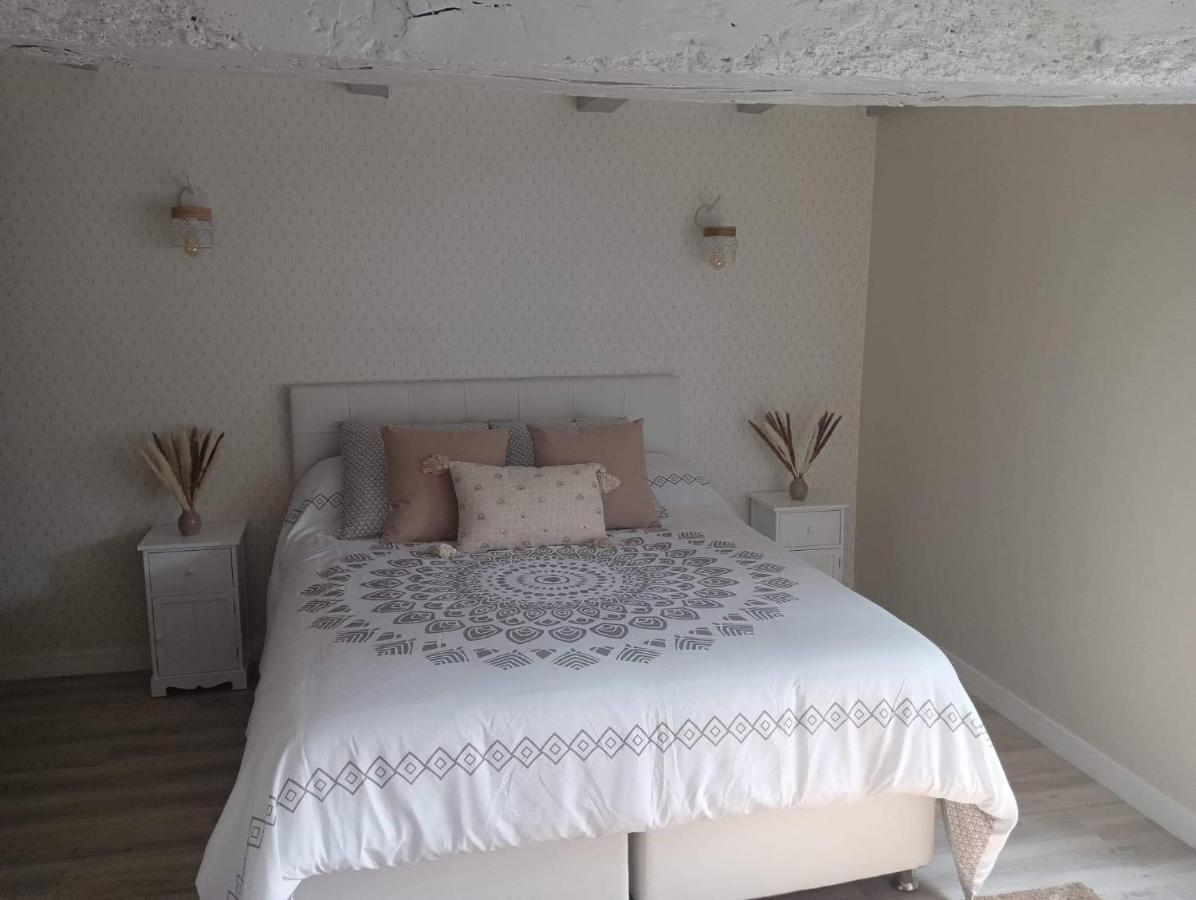 Chambre D'Hote Familiale De La Maison Bleue Lanvallay Esterno foto