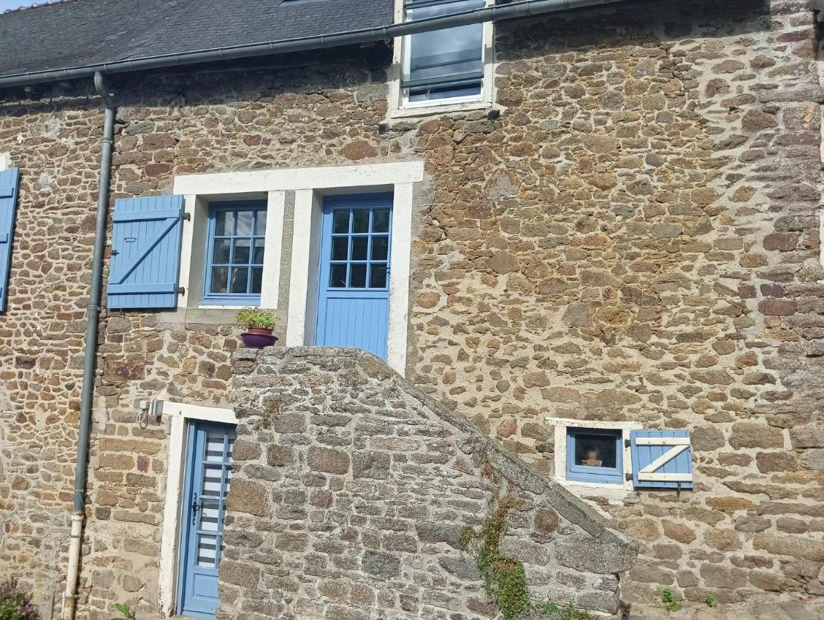 Chambre D'Hote Familiale De La Maison Bleue Lanvallay Esterno foto